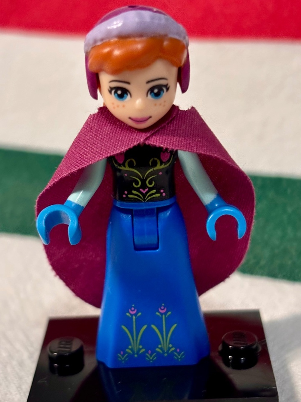 LEGO DISNEY PRINCESS 'Anna" dp016 with stand & accessories.